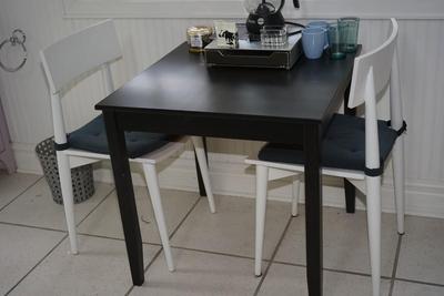 PERFECT KITCHEN TABLE FOR THE APARTMENT OR SMALL AREA