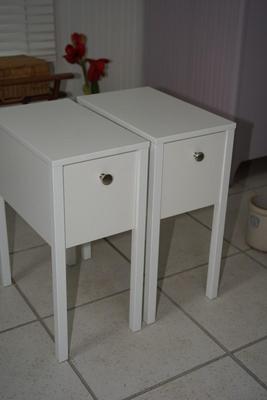 GOOD SIZE END TABLES WITH STORAGE TRAYS . THESE WOULD WORK IN THE DORM ROOM OR SMALL SPACE