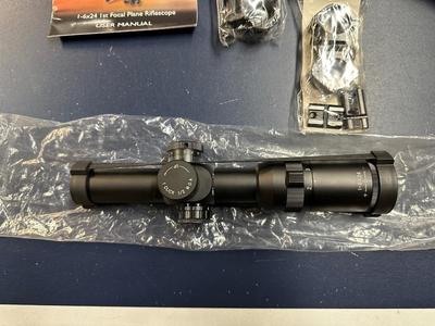 FIREFIELD RIFLE SCOPE & WOODEN RIFLE CLEANING RODS