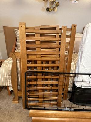 CONVERTIBLE BABY CRIB TO TODDLER BED