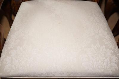 CHIPPENDALE STYLE DINING CHAIRS SET OF SIX / WITH CARVING/IVORY COLORED DAMASK UPHOLSTERED SEAT