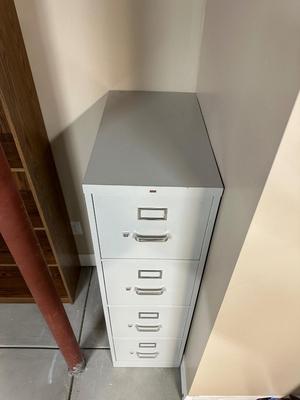 4 DRAWER METAL FILING CABINET