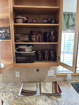 HUGE SET OF SANGO AVANTI BROWN DINNERWARE W/EXTRAS (12 PLACE SETTING)
