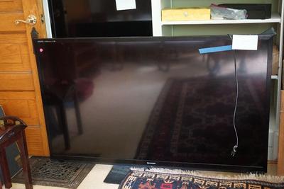 SANYO 60" FLATSCREEN TV AQOUS