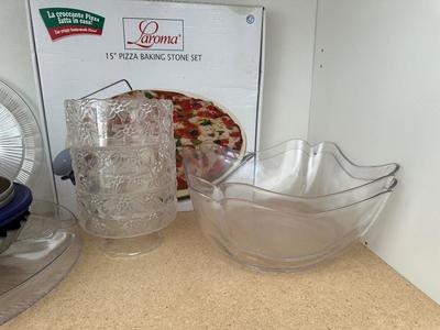 FOOD STORAGE CONTAINERS, BAKEWARE AND MORE