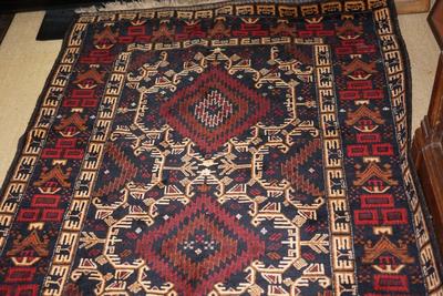 ORIENTAL RUG OF GOOD COLORS. DEEP BROWNS /GOLD/ IVORY / REDS