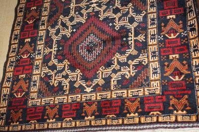 ORIENTAL RUG OF GOOD COLORS. DEEP BROWNS /GOLD/ IVORY / REDS