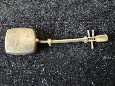 Vintage Shamisan Sterling Silver brooch