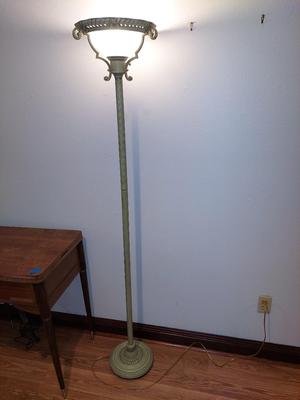 Floor lamp