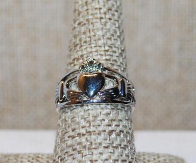 Size 8 "Crowned Heart" Ring Marked .925 on a Silver Band (3.5g)