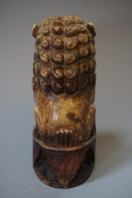 ANTIQUE CHINESE CARVED FOO DOG OF 6" IN HEIGHT