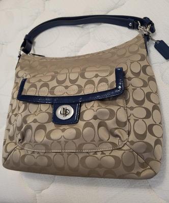 AUTHENTIC COACH PURSE