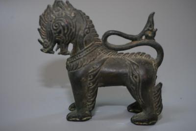 BRONZE CHINESE LION FIGURE 3 1/2" - 4 1/4"
