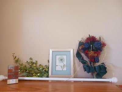 DRIED FLOWERS, FRAMED FLORAL PICTURE, SHOWER CURTAIN RINGS AND CURTAIN ROD