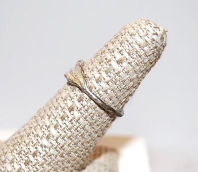 Size 7 Vintage Style Branch-Designed Ring - Very Gentle Thin Band (2.0g)