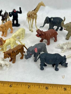 Plastic Animal Figurines - pretend play, vintage toys