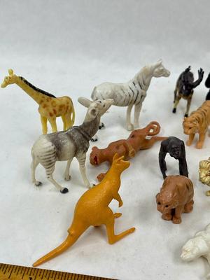 Plastic Animal Figurines - pretend play, vintage toys