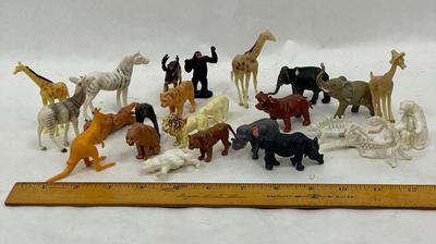 Plastic Animal Figurines - pretend play, vintage toys