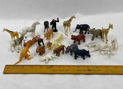 Plastic Animal Figurines - pretend play, vintage toys