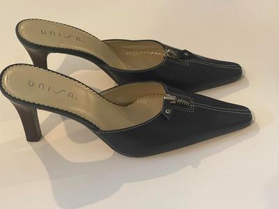 Brand New Ladies Navy Mule by Unisa in size 6.5