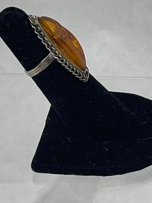 Amber-Colored Stone on 375 9k Gold Ring