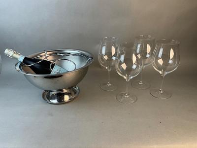 1228 Large Stainless Steel Wine Cooler with Four Wine Enthusiasts Balloon Goblets