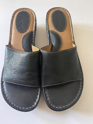 Brand New pair of black leather sandals by BOC in size 6