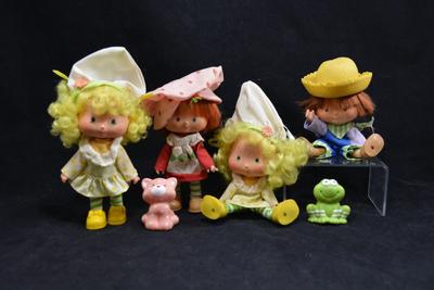 Lot of Vintage Strawberry Shortcake Dolls