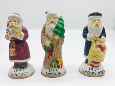 Santa across the world lot of 12