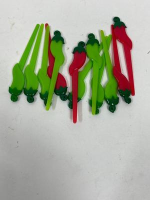 Green & Red Pepper Plastic Stick Markers for Serving Food