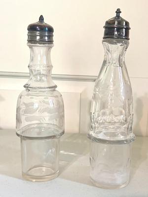 ANTIQUE SILVER PLATE VICTORIAN CONDIMENT CADDY ETCHED GLASS CRUETS SET