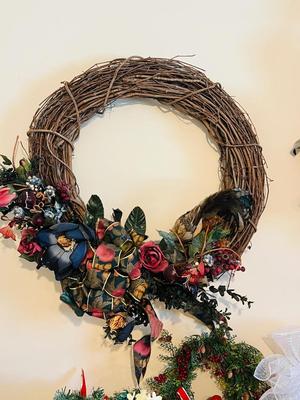 The Wreath Lot Table Deal