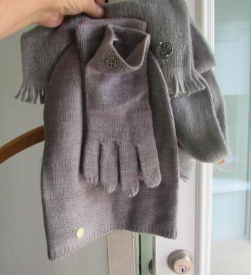 Ladies Winter Neck Scarf, Hat and Gloves Set
