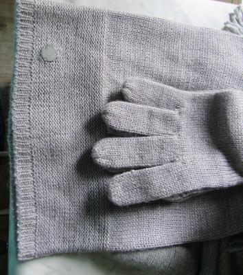 Ladies Winter Neck Scarf, Hat and Gloves Set
