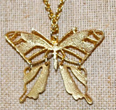 Golds & Ambers Butterfly PENDANT (2¼" x 1¾") with 3 Moveable Sections on a Gold Tone Necklace Chain 18" L