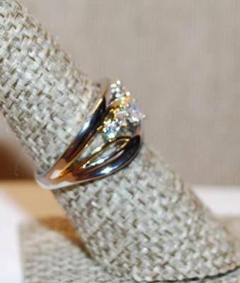 Size 7¼ Two Tone Marked .925 Hollow Band Ring with "Gold Row" of Clear Stones (4.1g)