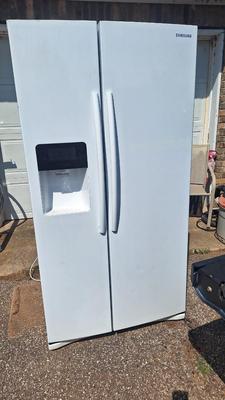 Samsung side by side refrigerator