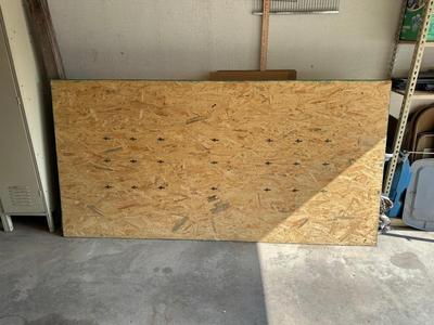 3 FULL PIECES OF OSB/PLYWOOD 7/16 X 8' X 4'