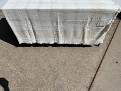 Tablecloth / Gold Accents