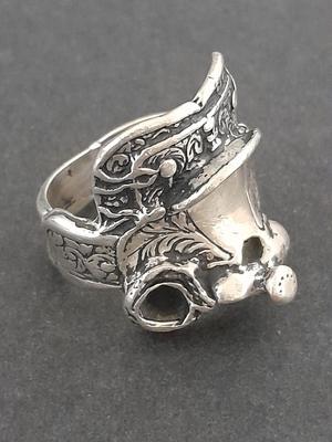 An astonishing Navajo Sterling silver saddle ring.