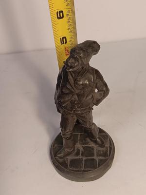 Mabutte Bronze statue