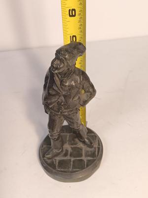 Mabutte Bronze statue
