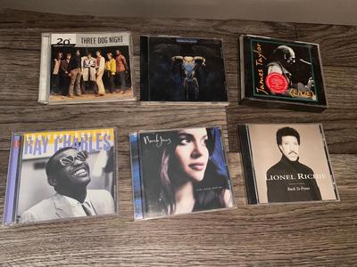 Norah Jones, Lionel Ritchie, Ray Charles and More