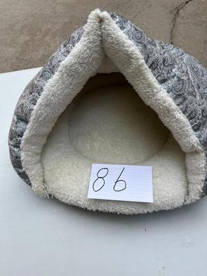 KEH Pet Sleeper / Pet Bed