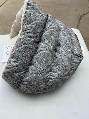 KEH Pet Sleeper / Pet Bed