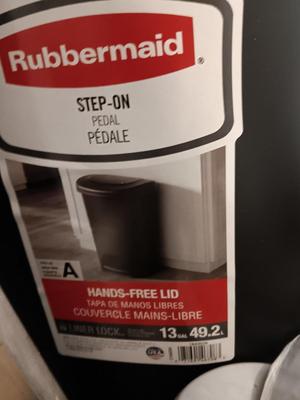 Rubbermaid 13-gallon trash can - mop bucket - step ladder and more