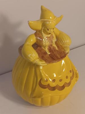 Vintage ~ 1940's ~ Red Wing Pottery Cookie Jar ~Merry Dutch Girl Yellow Brown