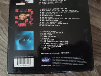 Music on CD Garth Brooks - CD box set - includes 8 cd's