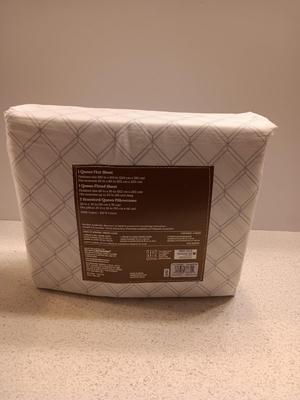 Brand-new Queen-Sized sheet set - Printed Cotten Sateen 400 thread count