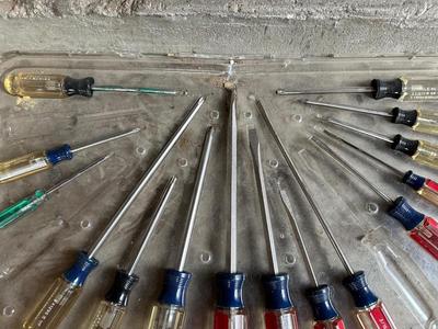 SCREWDRIVER & WRENCH SETS